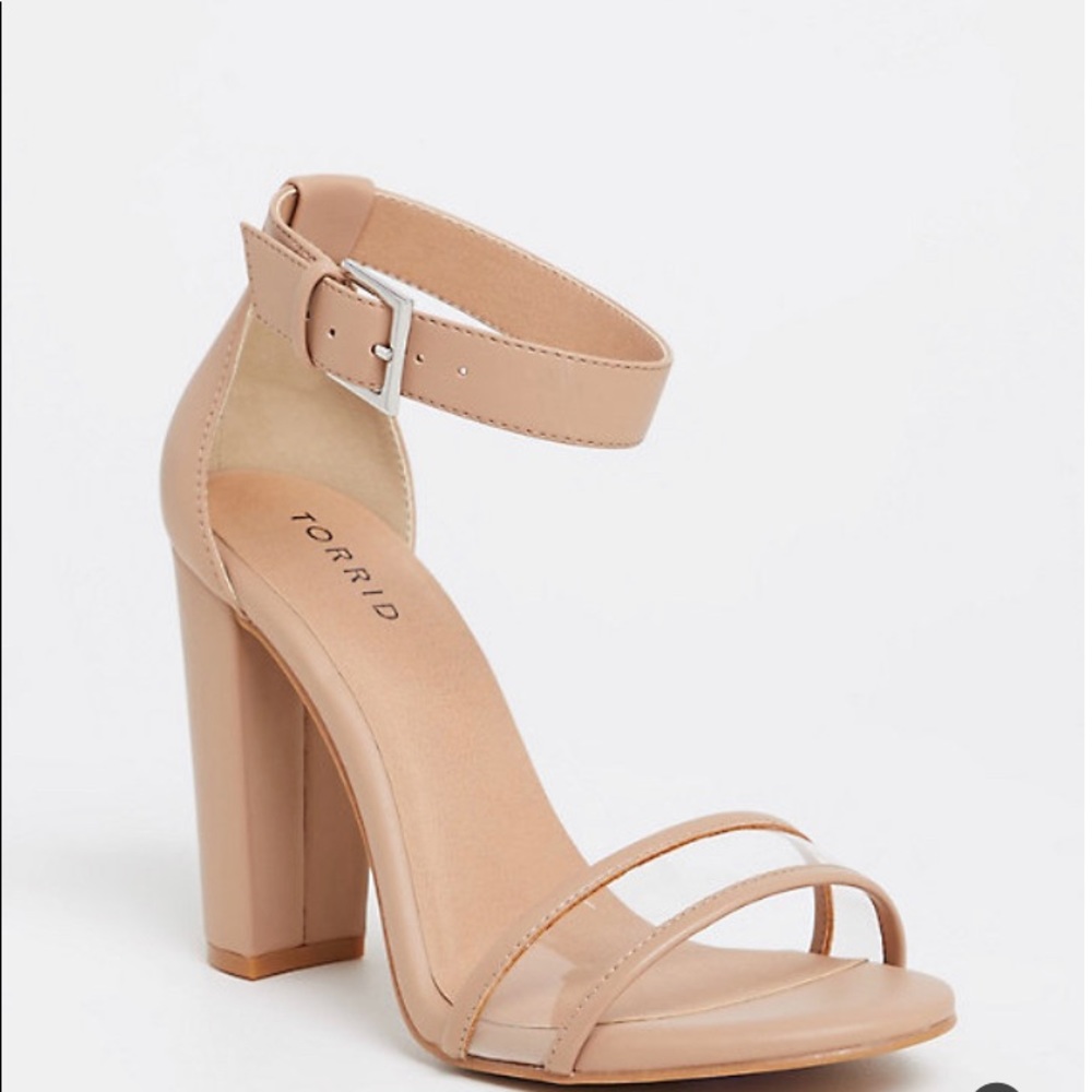 Nude faux leather heels 9W